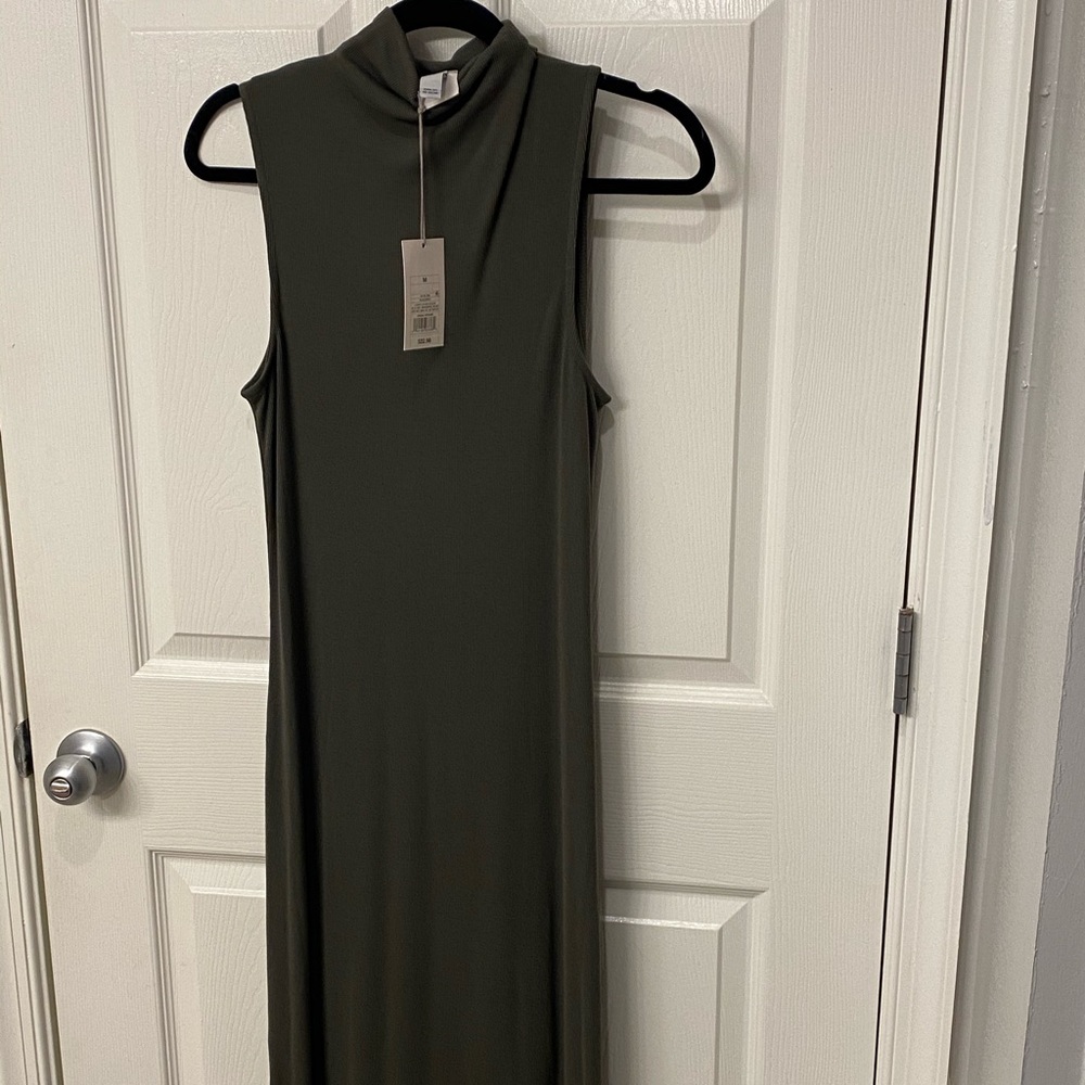 Turtle neck no sleeve green cotton dress
